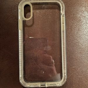Life proof case for IPhone XR